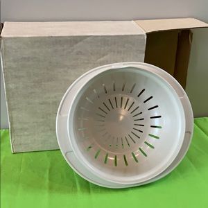 Vintage TUPPERWARE Steamer Colander